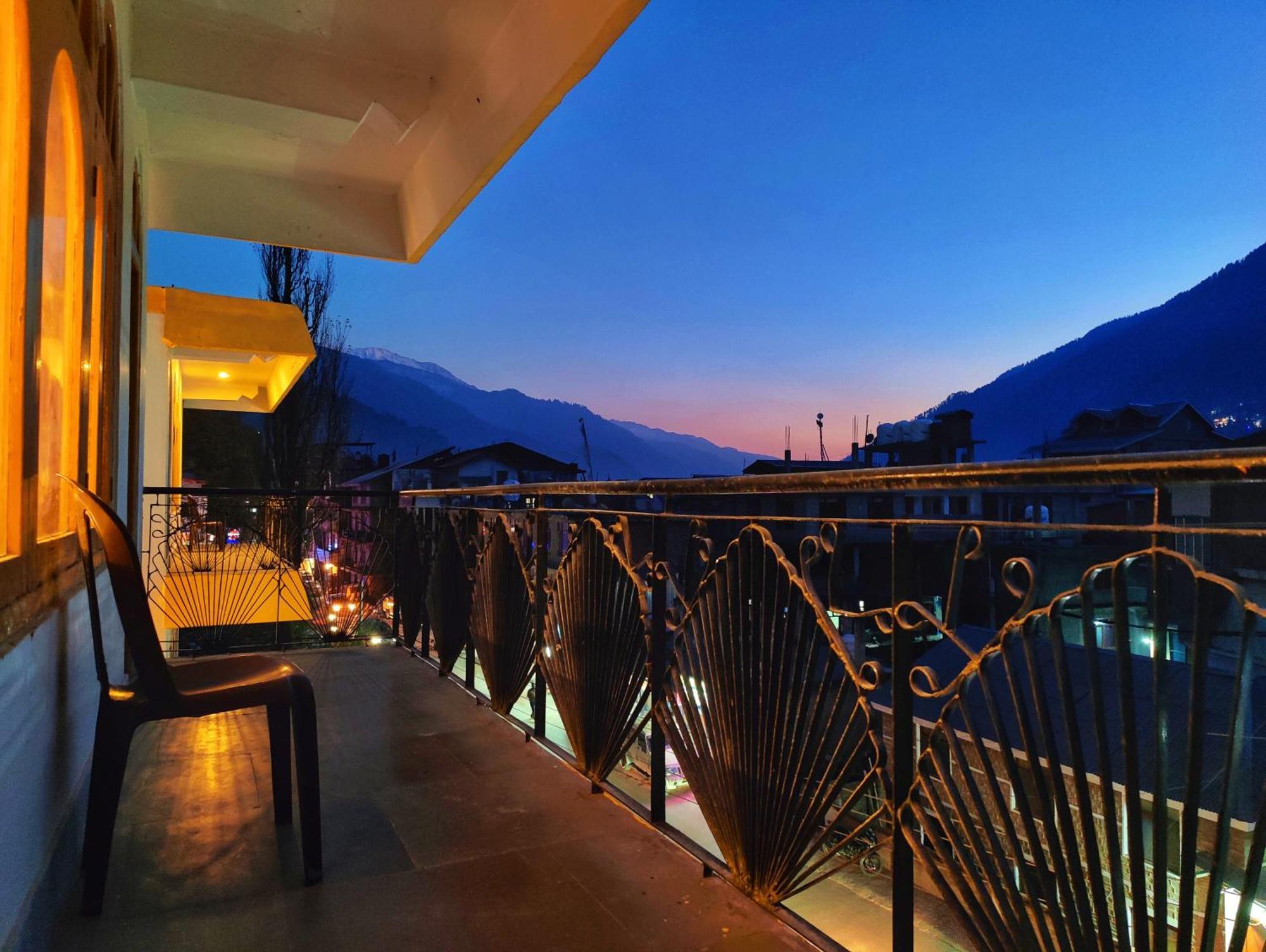 Surya International Hotel Manali Near Mall Road - Manali (Himachal Pradesh) — Foto 3